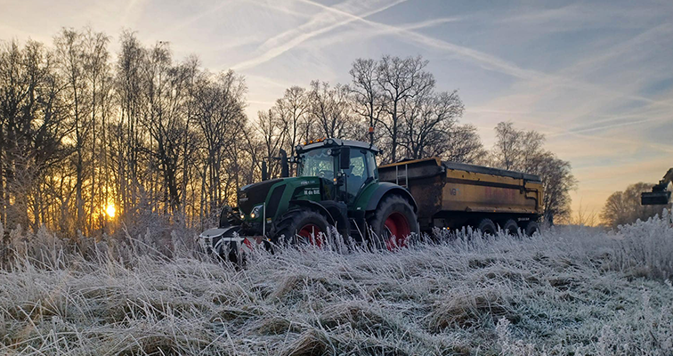 machineverhuur tractor sneeuw